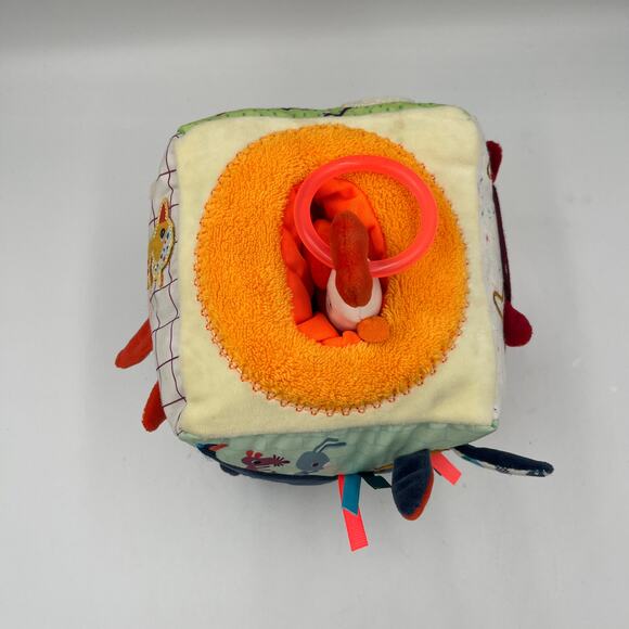 Lilliputiens Farm Activity Sound Cube Plush Toy - Picture 3 of 8